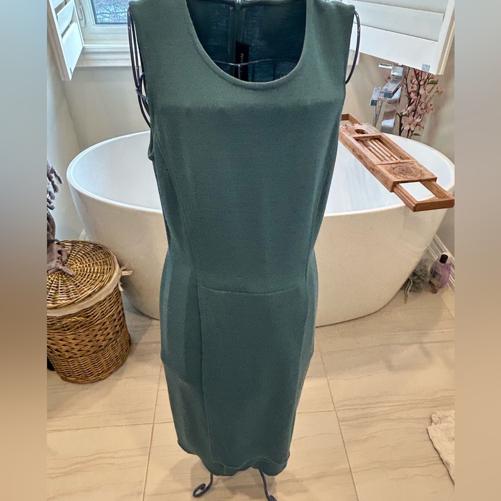 St. John wool blend sleeveless dress. Size 2